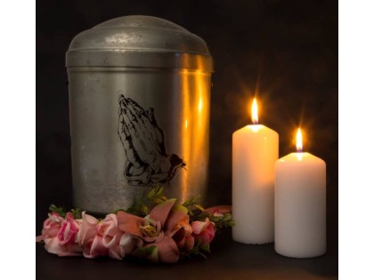 Choosing the Perfect Cremation Urn: A Meaningful Selection